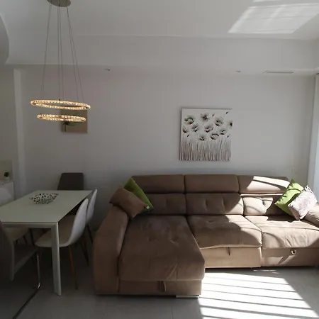 Fabulous With Private Pool & Large Roof Solarium Villa